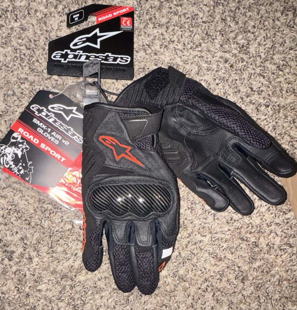 Alpinestars SMX-1 Air v2 Gloves Size M Black Red Road Sport